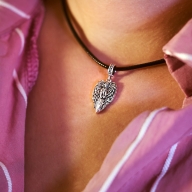 Маленькие изделия с огромным смыслом